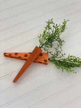 Load image into Gallery viewer, Wood Carrots Trio DIY